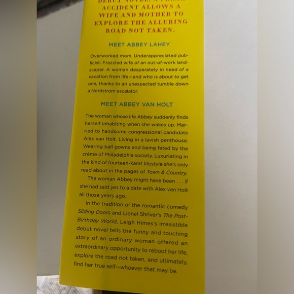 The one that got away book Leigh Himes 4/$20 - Picture 2 of 3